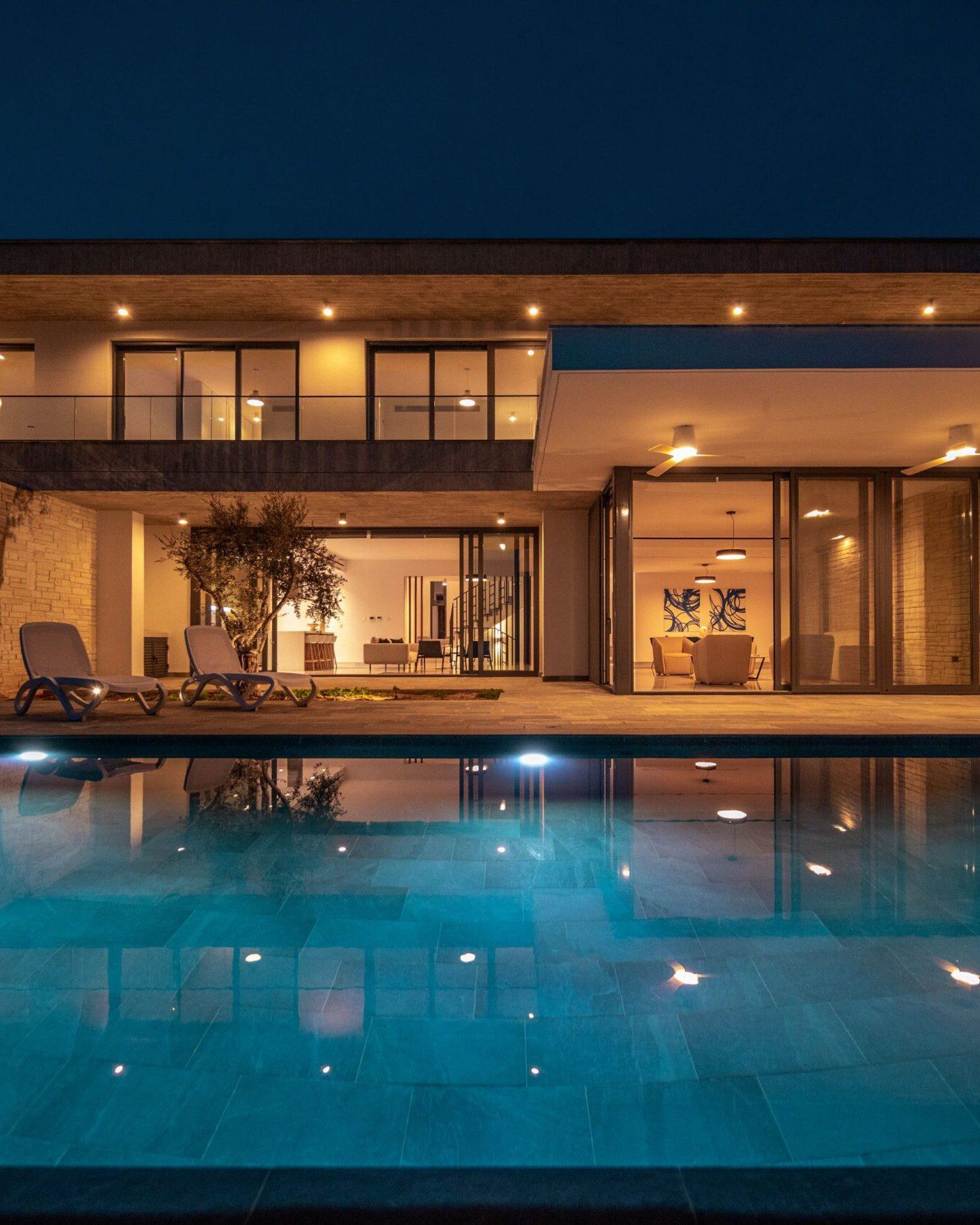 € 640,000